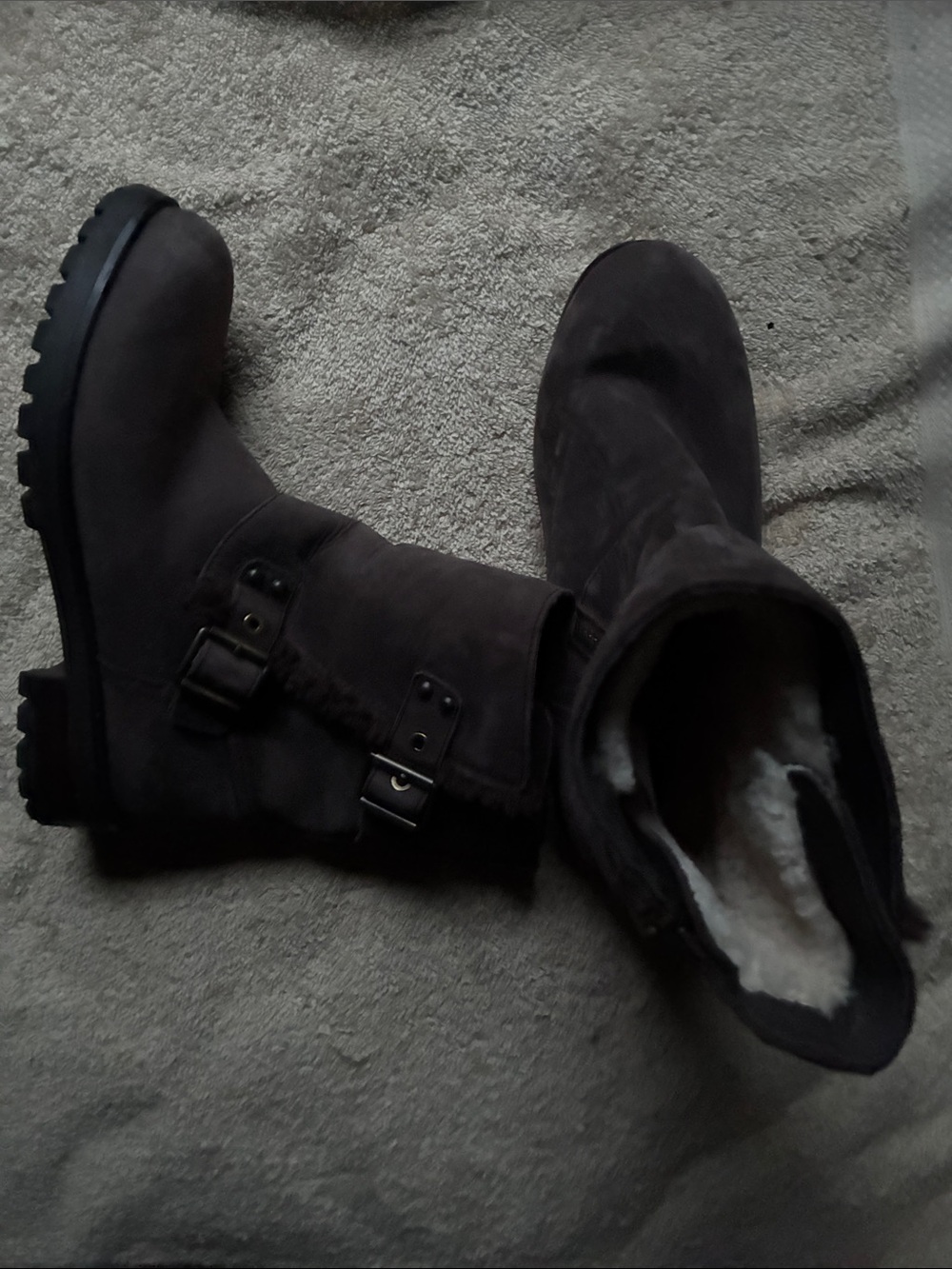 UGG 7.5 Women's Dark Brown Suede Shearling-Lined Buckle Booties